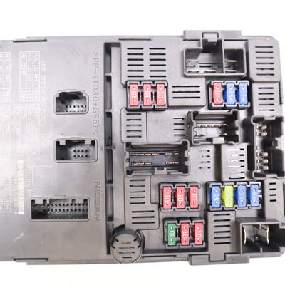 Platine fusible av Nissan NOTE (E12) 1.2 dig-s (2013)