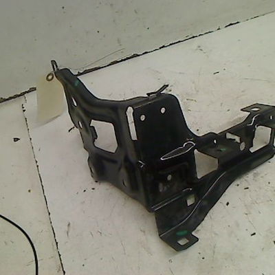 Tole porte phare d Bmw 2 Gran Tourer (F46) 214 d (2015-2018)