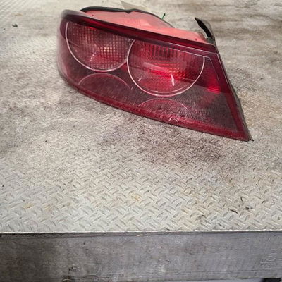 Feu arrière gauche Alfa romeo 159 (939_) 1.9 jtdm 16v (939axc1b, 939axc12) (2005-2011)