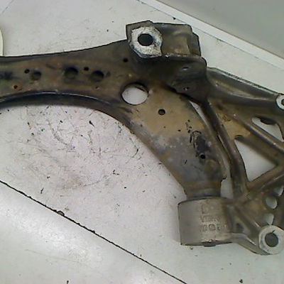 Triangle inf avg Volkswagen POLO (9N_, 9A_) 1.6 16v (2006-2009)