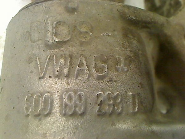 Triangle inf avg Volkswagen POLO (9N_, 9A_) 1.6 16v (2006-2009)