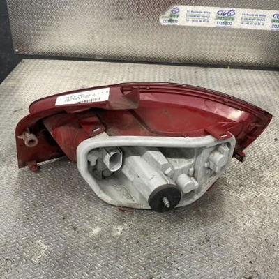 Feu arrière intérieur droit Seat IBIZA IV (6J5, 6P1) 1.4 tdi (2008-2010) 5 portes