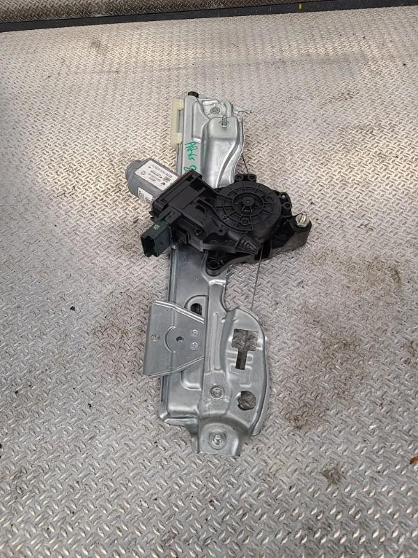 Mecanisme leve glace aile arg Renault MEGANE IV 3-5 portes (B9A-M-N_) 1.5 dci 110 (b9a3) (2015)