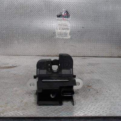 Serrure hayon Volkswagen GOLF PLUS V (5M1, 521) 1.9 tdi (2005-2009)