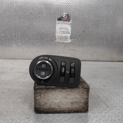 Interrupteur commande de phares Opel ASTRA K (B16) 1.4 turbo (68) (2015)