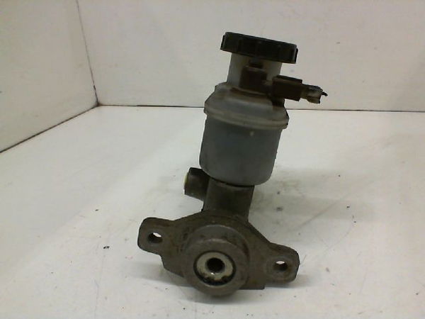 Maitre cylindre Nissan ALMERA II Hatchback (N16) 1.5 (2002-2006)