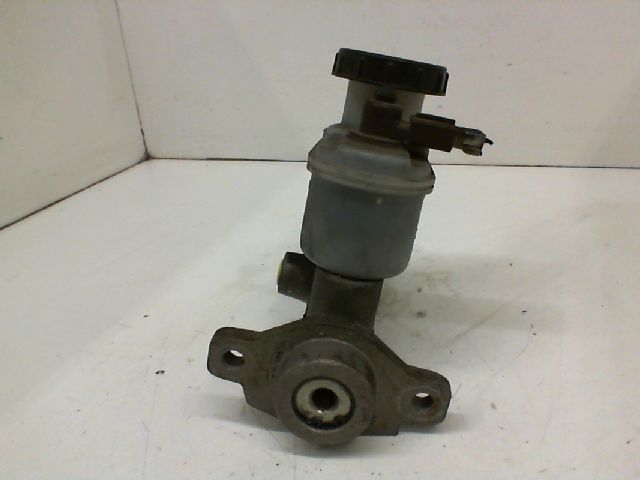 Maitre cylindre Nissan ALMERA II Hatchback (N16) 1.5 (2002-2006)