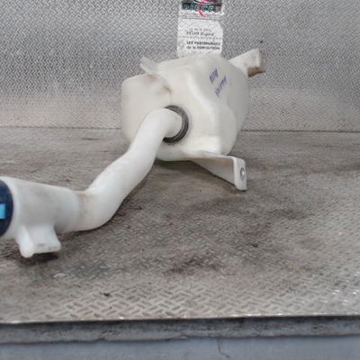 Reservoir lave-glace avant Alfa romeo GIULIETTA (940_) 2.0 jtdm (940fxe1a, 940fxg11) (2010-2020)
