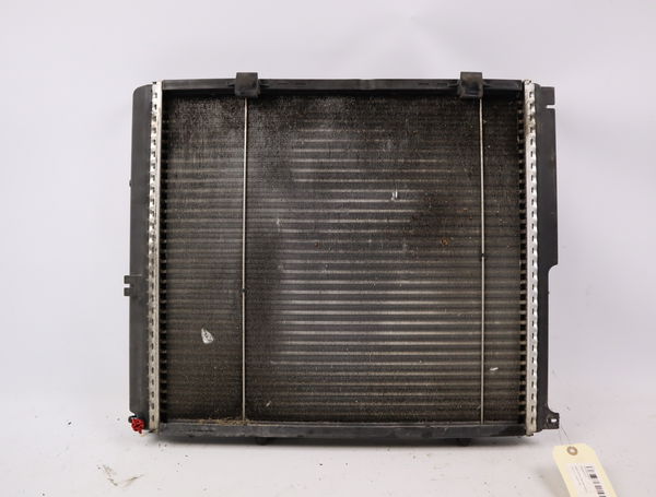 Radiateur Mercedes-benz 124 A trois volumes (W124) 250 d (124.125) (1989-1993)