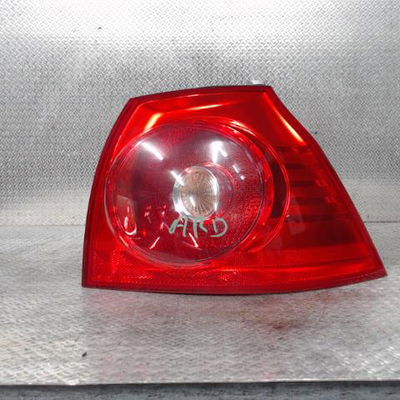 Feu arrière droit Volkswagen GOLF V (1K1) 1.9 tdi (2003-2008) 5 portes