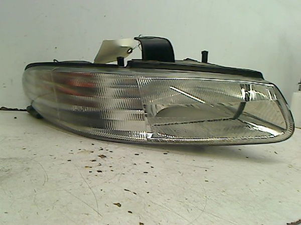 Phare droit Chrysler VOYAGER - GRAND VOYAGER III (GS_, NS_) 2.4 i (1995-2001)