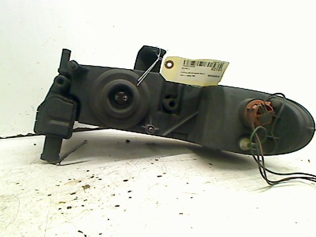 Phare droit Chrysler VOYAGER - GRAND VOYAGER III (GS_, NS_) 2.4 i (1995-2001)