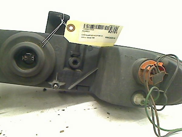 Phare droit Chrysler VOYAGER - GRAND VOYAGER III (GS_, NS_) 2.4 i (1995-2001)