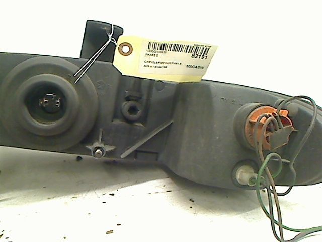 Phare droit Chrysler VOYAGER - GRAND VOYAGER III (GS_, NS_) 2.4 i (1995-2001)