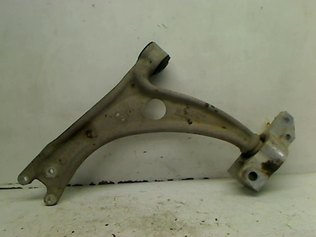 Triangle inf avg Volkswagen PASSAT B6 (3C2) 1.9 tdi (2005-2010) 4 portes