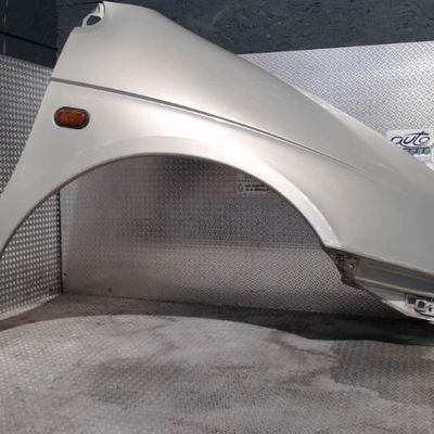 Aile avant droite Renault MEGANE Scenic (JA0-1_) 1.6 e (ja0f) (1996-1999)