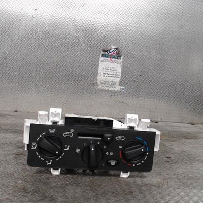 Commande de chauffage Citroën C3 I (FC_, FN_) 1.4 i (2002-2010) 5 portes