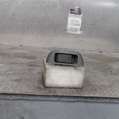 Commande lève-glace porte avant droite Peugeot 107 (PM_, PN_) 1.0 (2005-2014) 3 portes