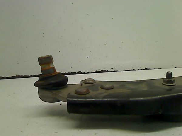 Triangle inf avd FORD FOCUS IV