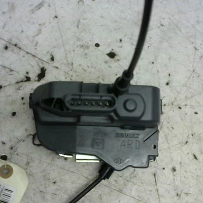Serrure porte ard Renault MEGANE II (BM0-1_, CM0-1_) 1.5 dci (bm1f, cm1f) (2005-2008)