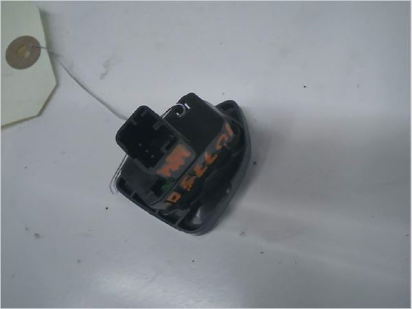 Commande lève-glace porte avant droite Ford KA (RU8) 1.2 (2008-2016) 3 portes
