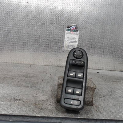 Commande lève-glace porte avant gauche Citroën C5 III Break (RW_) 1.6 hdi 110 (2008) 5 portes