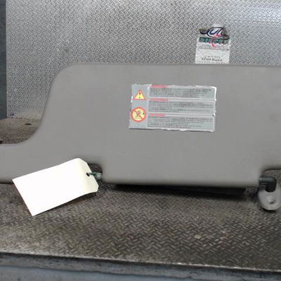 Pare-soleil droit Nissan MICRA II (K11) 1.0 i 16v (1992-2000)