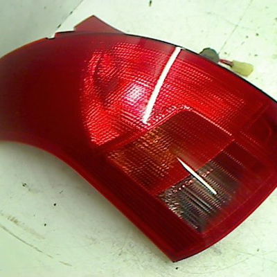 Feu arrière gauche Suzuki SWIFT III (MZ, EZ) 1.3 (rs 413) (2005)