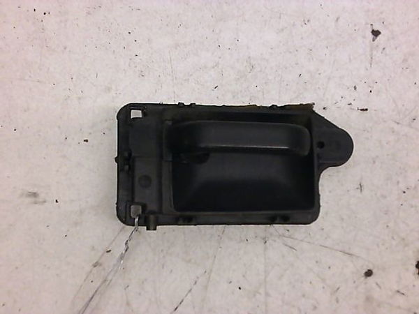 Poignee int porte avd PEUGEOT 106