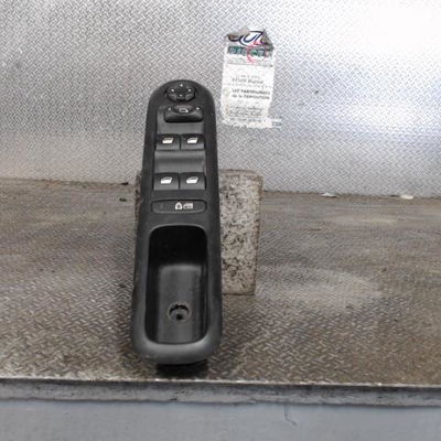 Commande lève-glace porte avant gauche Peugeot 5008 (0U_, 0E_) 1.6 hdi (2010-2017)