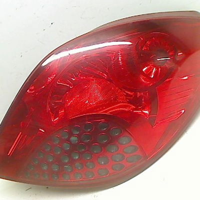 Feu arrière droit Peugeot 207 CC (WD_) 1.6 hdi (2007-2015)
