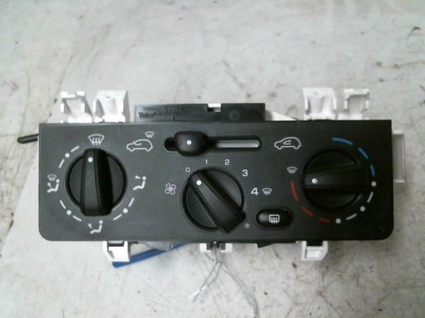 Commande de chauffage Citroën C3 I (FC_, FN_) 1.1 i (2002) 5 portes