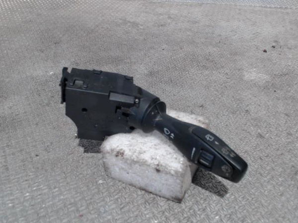 Commande essuie glace Ford FIESTA VI (CB1, CCN) 1.4 tdci (2010-2012) 3 portes