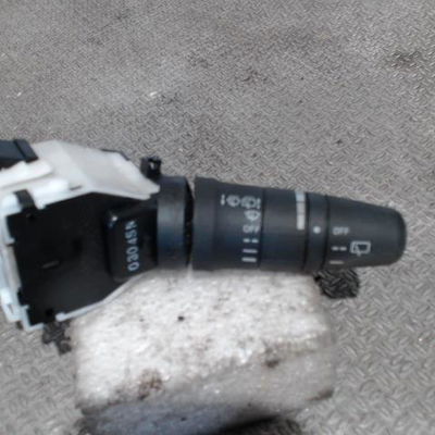 Commande essuie glace Nissan MICRA III (K12) 1.5 dci (2003-2010)