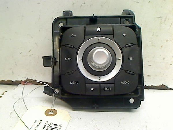 Commande autoradio Renault MEGANE III 3-5 portes (BZ0-1_, B3_) 1.5 dci (bz09, bz0d, bz1w, bz29, bz14) (2009) 5 portes