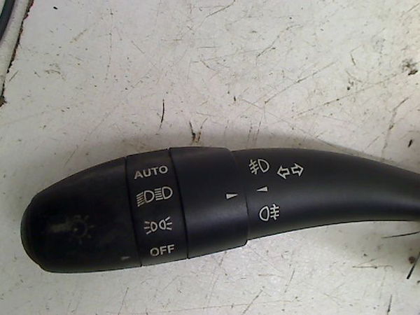 Commande clignotant Kia CEE'D 3-5 portes (ED) 1.6 crdi 115 (2006-2012)