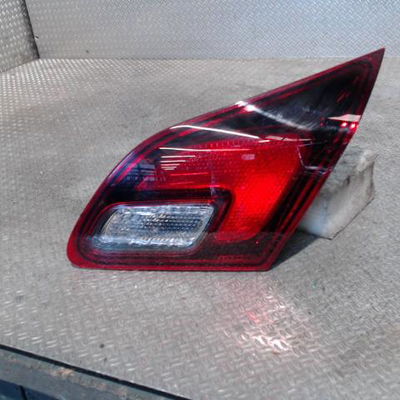 Feu arrière intérieur droit Opel ASTRA J (P10) 1.4 turbo (68) (2010-2015)