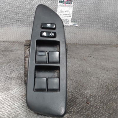 Commande lève-glace porte avant gauche Toyota AURIS (_E15_) 2.0 d-4d (ade150_) (2006-2012)