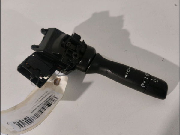 Commande essuie glace Toyota AYGO (_B4_) 1.0 (kgb40) (2014)