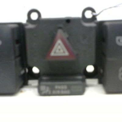 Bouton de warning MERCEDES CLASSE C