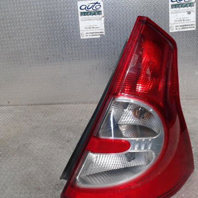 Feu arrière droit Dacia SANDERO 1.4 mpi lpg (2009)