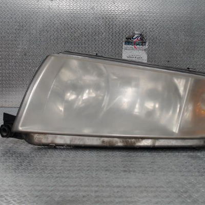 Phare gauche Skoda FABIA I A trois volumes (6Y3) 1.4 (2001-2003)