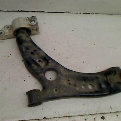 Triangle inf avg Volkswagen GOLF V (1K1) 2.0 tdi (2003-2008)