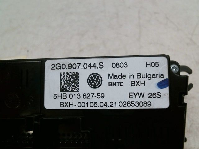 Commande de chauffage Volkswagen POLO VI (AW1, BZ1, AE1) 1.0 tsi (2017)