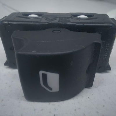Commande lève-glace porte avant droite Citroën C3 III (SX) 1.2 thp 110 (2016)