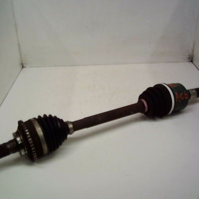 Transmission avant gauche Mazda 626 V Hatchback (GF) 1.8 (gf8p) (1997-1999)