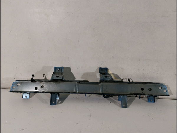 Traverse supérieure armature avant Nissan QASHQAI II SUV (J11, J11_) 1.5 dci (2013)
