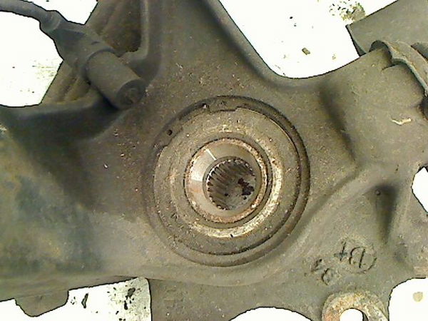 Moyeu avd PEUGEOT 406 2.0L HDI 110 CV ST