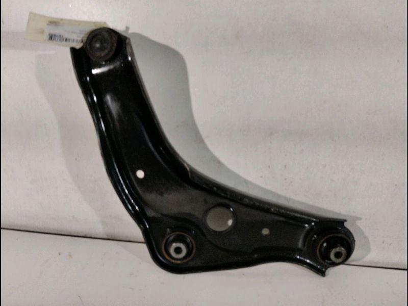 Triangle inf avg Nissan QASHQAI II SUV (J11, J11_) 1.5 dci (2013)