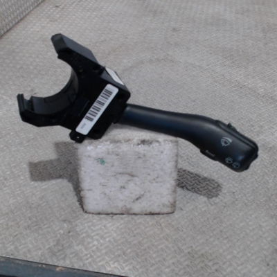 Commande essuie glace Volkswagen GOLF IV (1J1) 1.9 tdi 4motion (2000-2005)